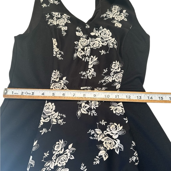 Eric + lani Black & White Floral Dress, Gothic Style,Whimsical Design,Romantic - Picture 7 of 16